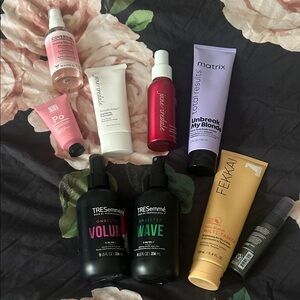 jane iredale Hair Care Collection - Pink and Red